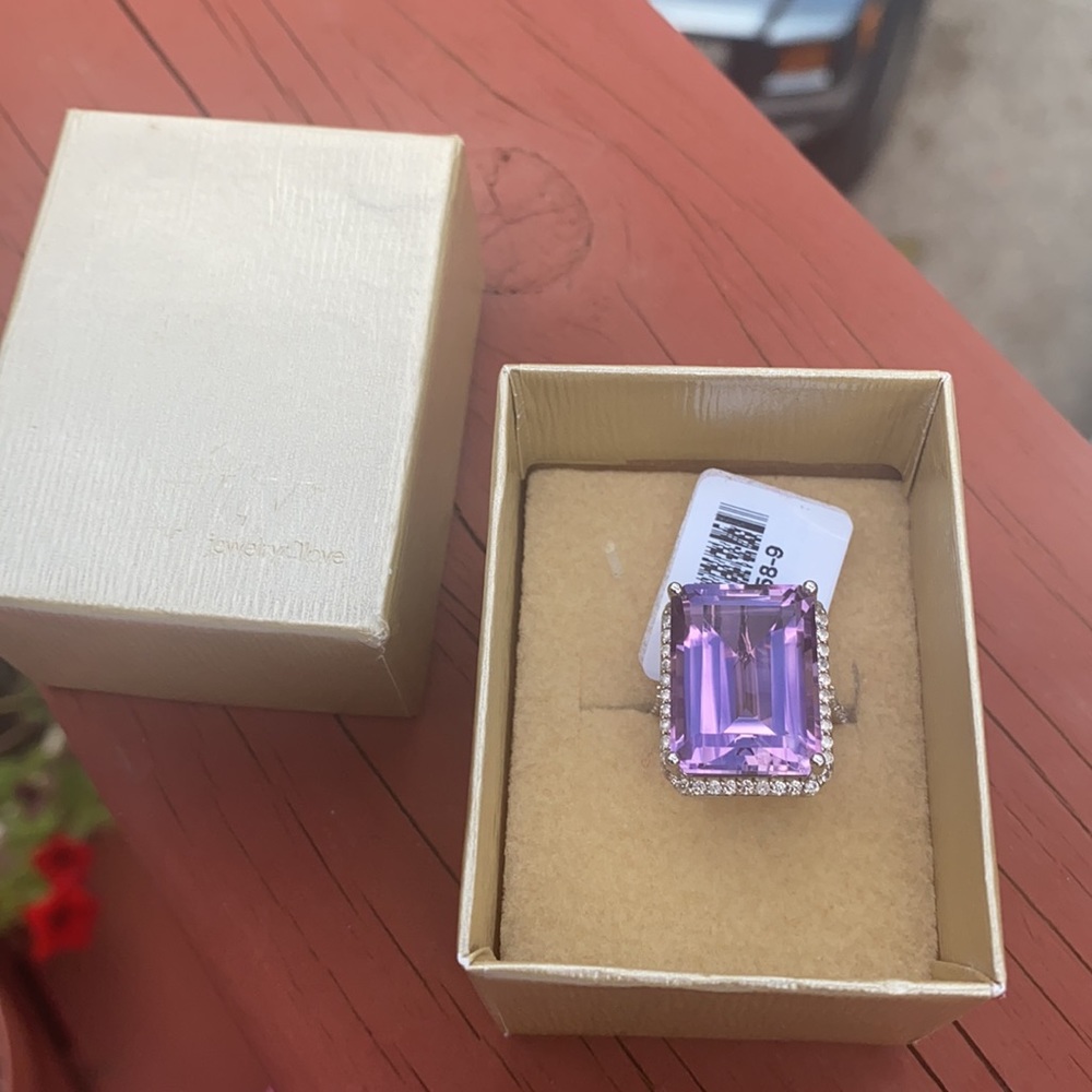 Jtv Amethyst ring